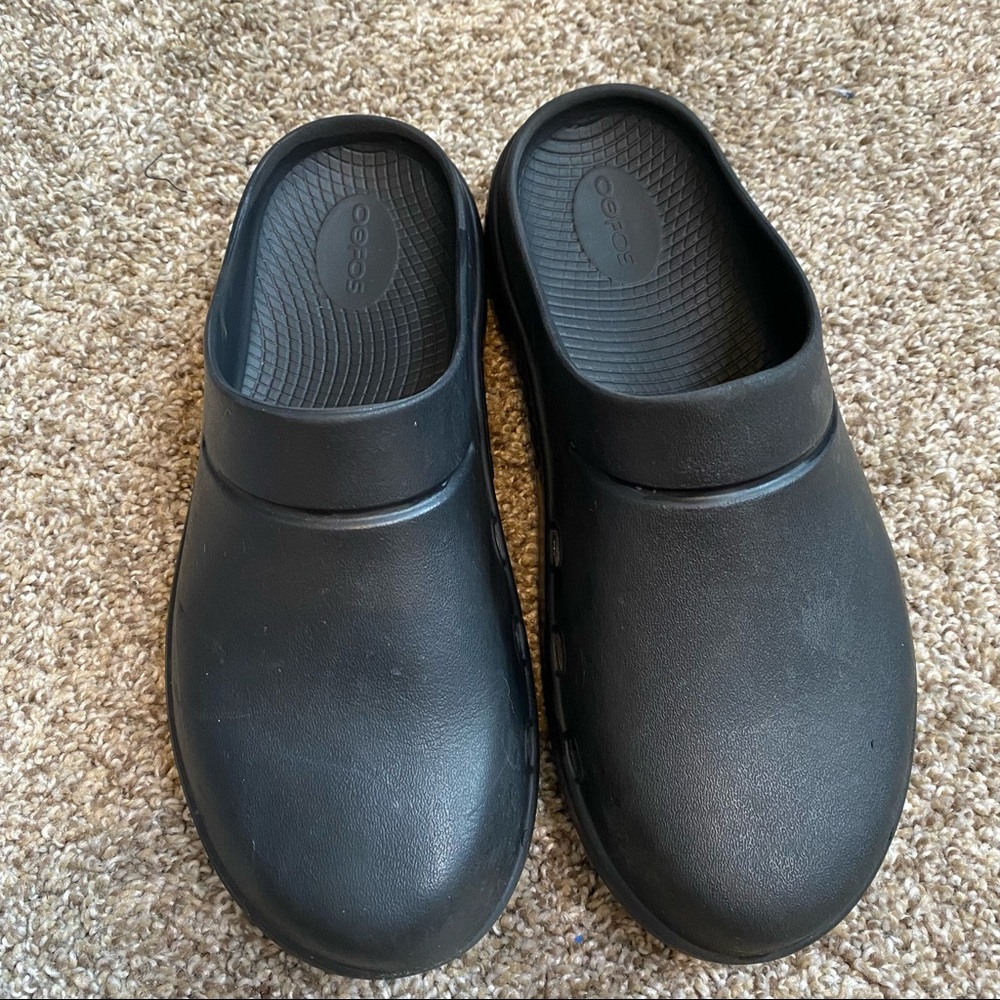 Oofos Slip ons